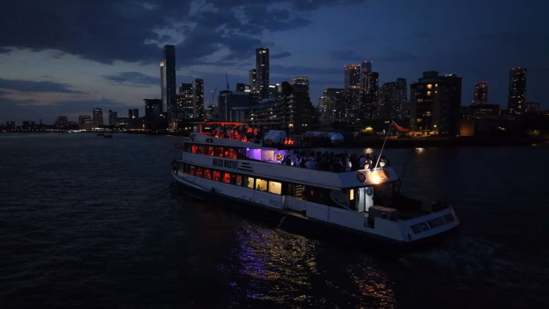 Dutch Master – London’s Floating Nightclub